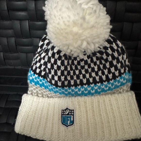 New Era NFL Carolina Panthers Cuff Beanie Toboggan Winter Hat Womens Blue White - Picture 2 of 6